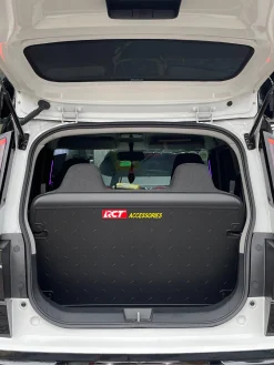 Tấm Ốp Lưng Ghế Sau Xe VinFast VF3 – Nhựa ABS Chống Trầy, Chống Nước, Bảo Vệ Nội Thất